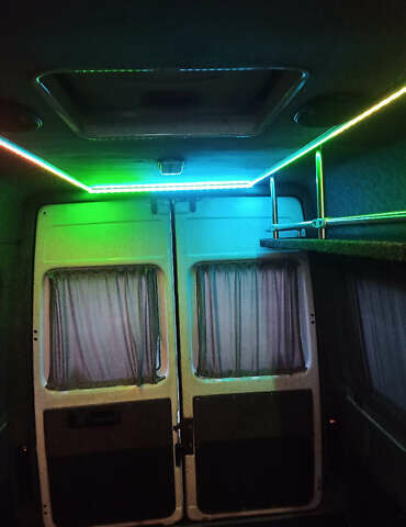 Белый Мерседес Sprinter, объемом двигателя 2.15 л и пробегом 867 тыс. км за 7417 $, фото 33 на Automoto.ua