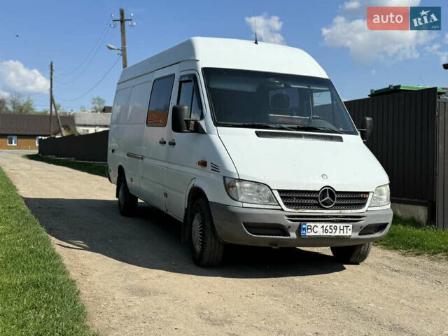 Белый Мерседес Sprinter, объемом двигателя 2.7 л и пробегом 632 тыс. км за 7000 $, фото 1 на Automoto.ua