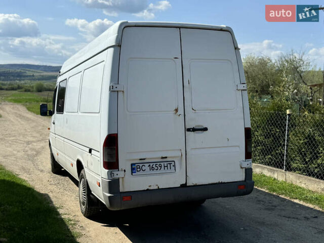 Белый Мерседес Sprinter, объемом двигателя 2.7 л и пробегом 632 тыс. км за 7000 $, фото 5 на Automoto.ua