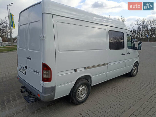 Белый Мерседес Sprinter, объемом двигателя 2.7 л и пробегом 420 тыс. км за 12500 $, фото 20 на Automoto.ua