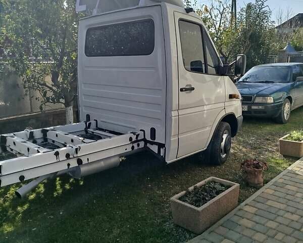 Білий Мерседес Sprinter, об'ємом двигуна 2.15 л та пробігом 567 тис. км за 15000 $, фото 5 на Automoto.ua