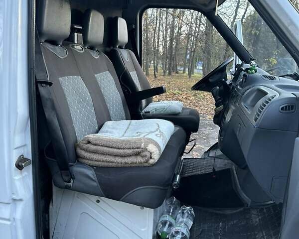 Белый Мерседес Sprinter, объемом двигателя 2.2 л и пробегом 440 тыс. км за 12700 $, фото 18 на Automoto.ua