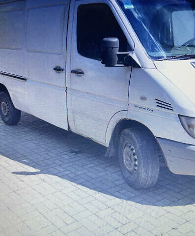 Белый Мерседес Sprinter, объемом двигателя 2.15 л и пробегом 650 тыс. км за 6484 $, фото 1 на Automoto.ua