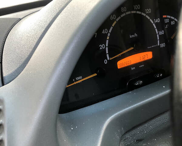 Белый Мерседес Sprinter, объемом двигателя 2.69 л и пробегом 788 тыс. км за 8200 $, фото 10 на Automoto.ua