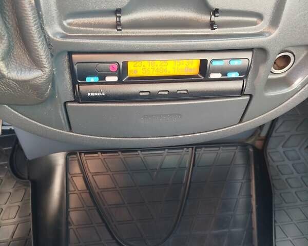 Білий Мерседес Sprinter, об'ємом двигуна 2.15 л та пробігом 567 тис. км за 15000 $, фото 13 на Automoto.ua