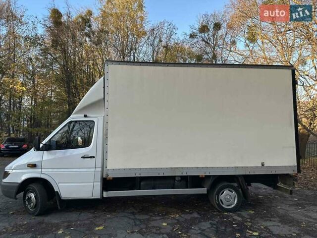 Белый Мерседес Sprinter, объемом двигателя 2.2 л и пробегом 440 тыс. км за 12700 $, фото 11 на Automoto.ua