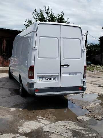 Белый Мерседес Sprinter, объемом двигателя 0 л и пробегом 310 тыс. км за 6200 $, фото 10 на Automoto.ua