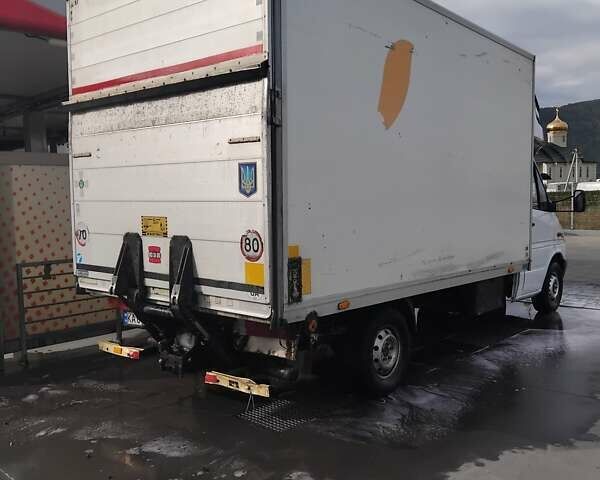 Белый Мерседес Sprinter, объемом двигателя 2.7 л и пробегом 790 тыс. км за 11300 $, фото 12 на Automoto.ua
