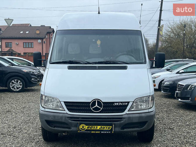 Белый Мерседес Sprinter, объемом двигателя 2.15 л и пробегом 561 тыс. км за 9500 $, фото 1 на Automoto.ua
