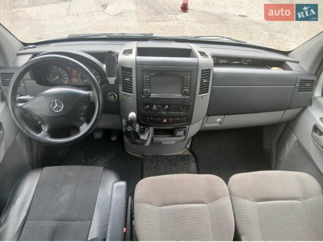 Белый Мерседес Sprinter, объемом двигателя 2.15 л и пробегом 700 тыс. км за 8999 $, фото 10 на Automoto.ua