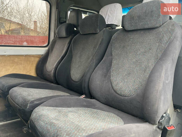 Белый Мерседес Sprinter, объемом двигателя 2.15 л и пробегом 561 тыс. км за 9500 $, фото 16 на Automoto.ua