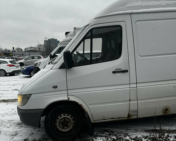 Білий Мерседес Sprinter, об'ємом двигуна 2.15 л та пробігом 389 тис. км за 6403 $, фото 10 на Automoto.ua
