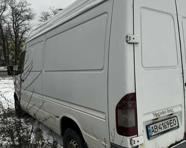 Білий Мерседес Sprinter, об'ємом двигуна 2.15 л та пробігом 389 тис. км за 6403 $, фото 5 на Automoto.ua