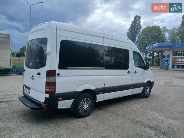 Белый Мерседес Sprinter, объемом двигателя 2.15 л и пробегом 712 тыс. км за 8900 $, фото 4 на Automoto.ua
