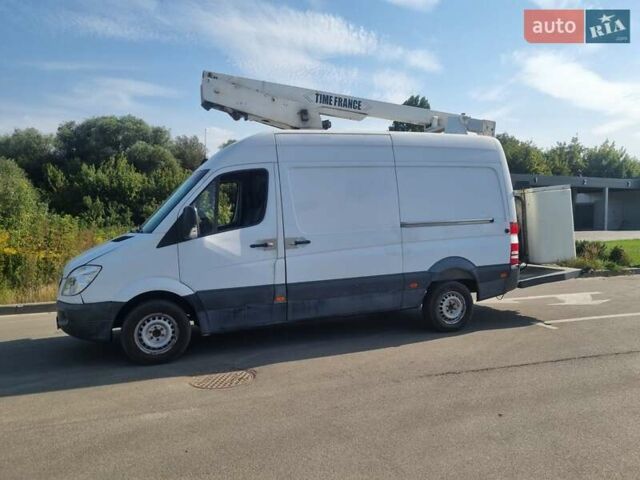 Белый Мерседес Sprinter, объемом двигателя 2.15 л и пробегом 500 тыс. км за 18500 $, фото 4 на Automoto.ua