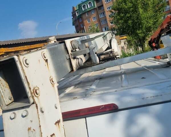 Белый Мерседес Sprinter, объемом двигателя 2.15 л и пробегом 500 тыс. км за 18500 $, фото 5 на Automoto.ua