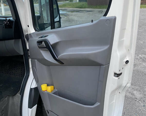 Білий Мерседес Sprinter, об'ємом двигуна 2.1 л та пробігом 480 тис. км за 9600 $, фото 7 на Automoto.ua