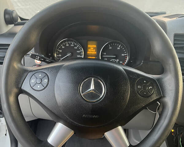 Белый Мерседес Sprinter, объемом двигателя 0 л и пробегом 346 тыс. км за 22000 $, фото 4 на Automoto.ua