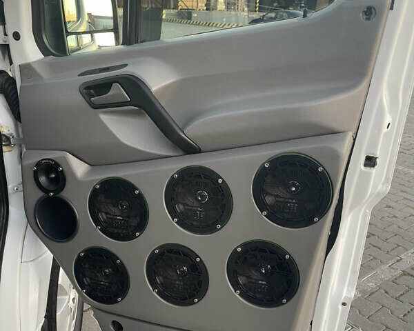 Белый Мерседес Sprinter, объемом двигателя 0 л и пробегом 346 тыс. км за 22000 $, фото 7 на Automoto.ua
