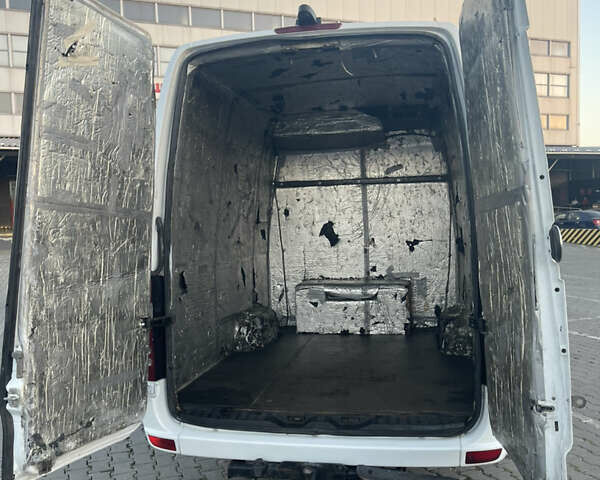 Белый Мерседес Sprinter, объемом двигателя 0 л и пробегом 346 тыс. км за 22000 $, фото 15 на Automoto.ua