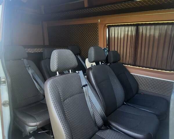 Белый Мерседес Sprinter, объемом двигателя 2.15 л и пробегом 630 тыс. км за 13000 $, фото 1 на Automoto.ua