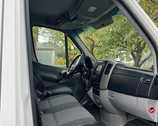Белый Мерседес Sprinter, объемом двигателя 2.14 л и пробегом 275 тыс. км за 9400 $, фото 6 на Automoto.ua