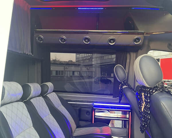 Белый Мерседес Sprinter, объемом двигателя 0 л и пробегом 346 тыс. км за 22000 $, фото 16 на Automoto.ua