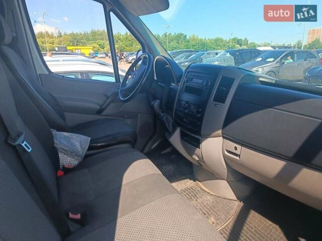 Белый Мерседес Sprinter, объемом двигателя 2.14 л и пробегом 291 тыс. км за 12500 $, фото 13 на Automoto.ua