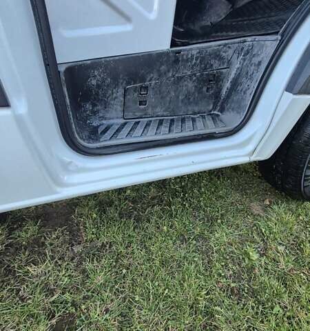 Мерседес Sprinter 2010 у Чернівцях на Automoto.ua Білий Мерседес Sprinter, об'ємом двигуна 2.99 л та пробігом 353 тис. км за 16914 $, фото 10 на Automoto.ua