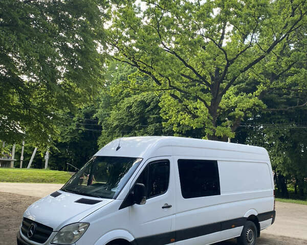 Білий Мерседес Sprinter, об'ємом двигуна 2.14 л та пробігом 800 тис. км за 15000 $, фото 1 на Automoto.ua