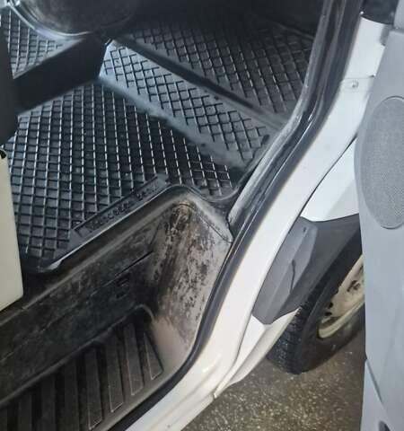 Мерседес Sprinter 2010 у Чернівцях на Automoto.ua Білий Мерседес Sprinter, об'ємом двигуна 2.99 л та пробігом 353 тис. км за 16914 $, фото 17 на Automoto.ua