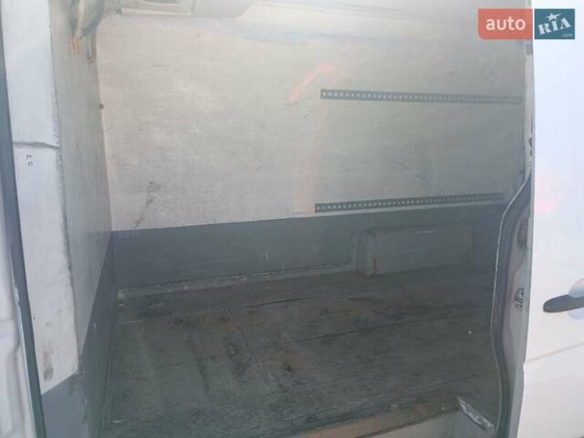 Белый Мерседес Sprinter, объемом двигателя 2.14 л и пробегом 291 тыс. км за 10800 $, фото 11 на Automoto.ua