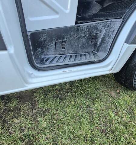 Мерседес Sprinter 2010 у Чернівцях на Automoto.ua Білий Мерседес Sprinter, об'ємом двигуна 2.99 л та пробігом 353 тис. км за 16914 $, фото 9 на Automoto.ua