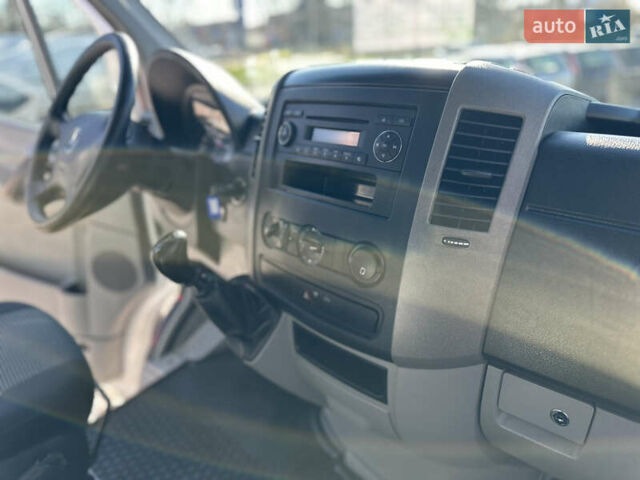 Белый Мерседес Sprinter, объемом двигателя 2.2 л и пробегом 173 тыс. км за 25999 $, фото 25 на Automoto.ua