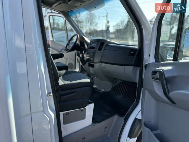 Белый Мерседес Sprinter, объемом двигателя 2.14 л и пробегом 173 тыс. км за 29999 $, фото 22 на Automoto.ua