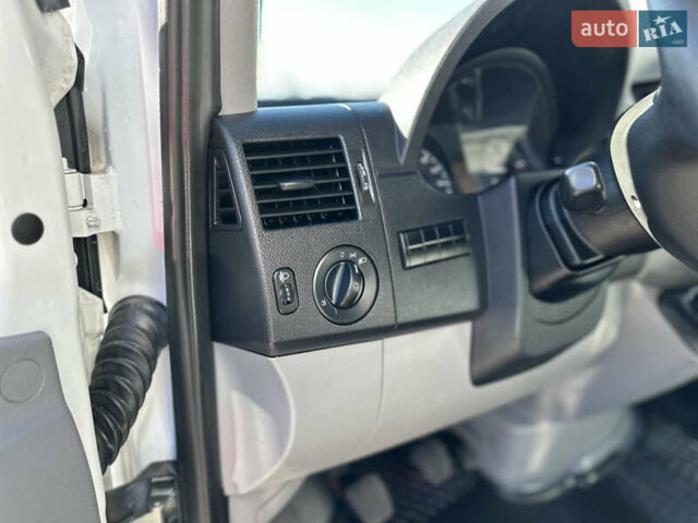Белый Мерседес Sprinter, объемом двигателя 2.14 л и пробегом 173 тыс. км за 29999 $, фото 15 на Automoto.ua