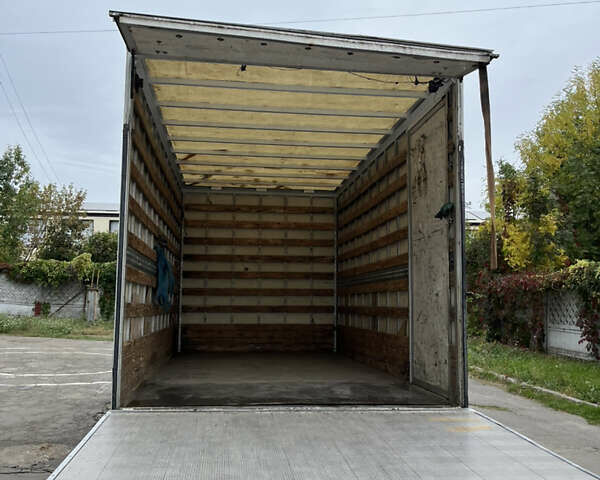 Белый Мерседес Sprinter, объемом двигателя 2.1 л и пробегом 420 тыс. км за 13000 $, фото 2 на Automoto.ua