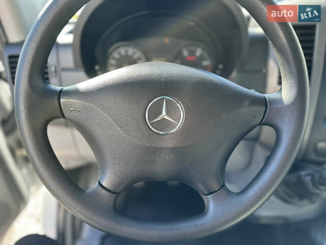 Белый Мерседес Sprinter, объемом двигателя 2.2 л и пробегом 173 тыс. км за 25999 $, фото 19 на Automoto.ua