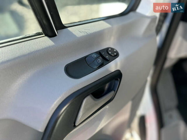 Белый Мерседес Sprinter, объемом двигателя 2.2 л и пробегом 173 тыс. км за 25999 $, фото 14 на Automoto.ua