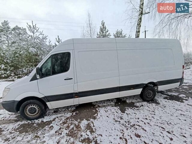 Белый Мерседес Sprinter, объемом двигателя 2.14 л и пробегом 339 тыс. км за 10400 $, фото 2 на Automoto.ua