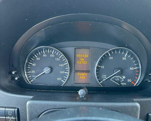 Белый Мерседес Sprinter, объемом двигателя 2.2 л и пробегом 556 тыс. км за 12000 $, фото 12 на Automoto.ua