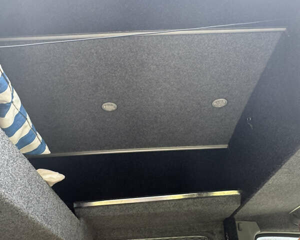 Белый Мерседес Sprinter, объемом двигателя 2.2 л и пробегом 300 тыс. км за 17300 $, фото 12 на Automoto.ua