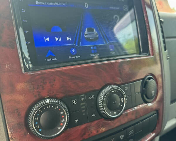 Белый Мерседес Sprinter, объемом двигателя 2.2 л и пробегом 300 тыс. км за 17300 $, фото 11 на Automoto.ua