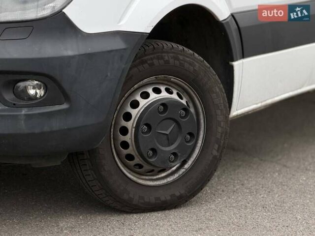 Білий Мерседес Sprinter, об'ємом двигуна 2.99 л та пробігом 429 тис. км за 30000 $, фото 6 на Automoto.ua