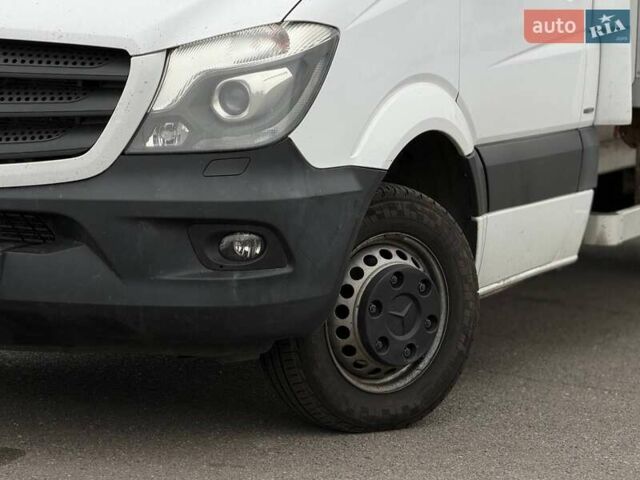 Білий Мерседес Sprinter, об'ємом двигуна 2.99 л та пробігом 429 тис. км за 30000 $, фото 4 на Automoto.ua