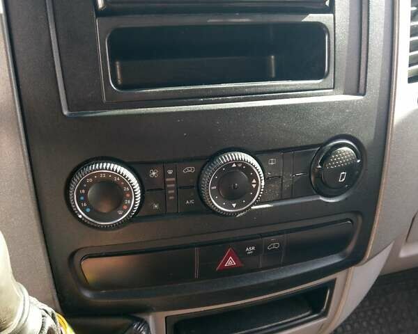 Білий Мерседес Sprinter, об'ємом двигуна 2.14 л та пробігом 200 тис. км за 17800 $, фото 6 на Automoto.ua