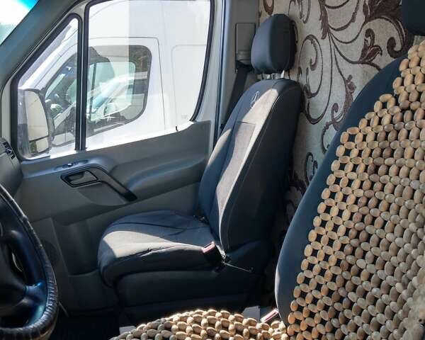 Білий Мерседес Sprinter, об'ємом двигуна 2.14 л та пробігом 200 тис. км за 17800 $, фото 5 на Automoto.ua