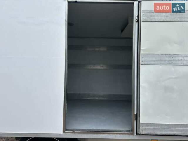 Белый Мерседес Sprinter, объемом двигателя 3 л и пробегом 308 тыс. км за 28800 $, фото 25 на Automoto.ua