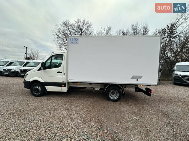 Белый Мерседес Sprinter, объемом двигателя 3 л и пробегом 308 тыс. км за 28800 $, фото 5 на Automoto.ua