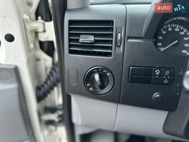 Белый Мерседес Sprinter, объемом двигателя 3 л и пробегом 308 тыс. км за 28800 $, фото 17 на Automoto.ua